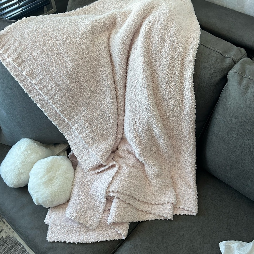 Barefoot  Dreams Cozy Chic Knit Throw